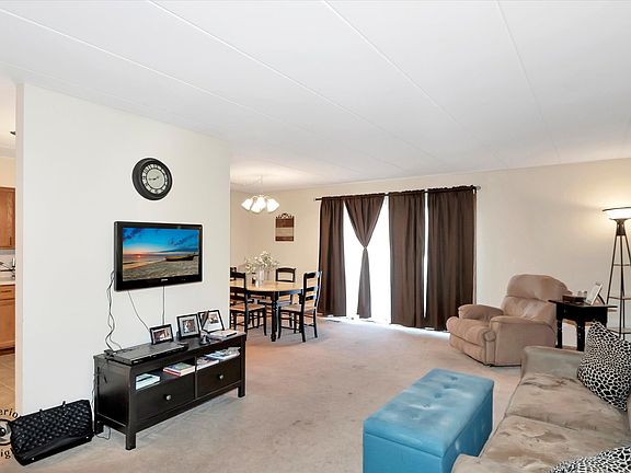 3rd image of 9926 Shady Ln #5902