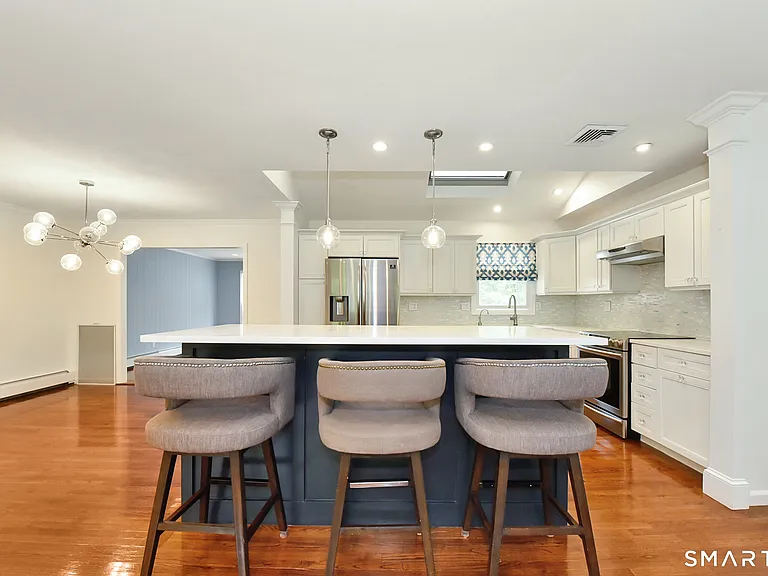 17 Grey Hollow Rd — Photo 5
