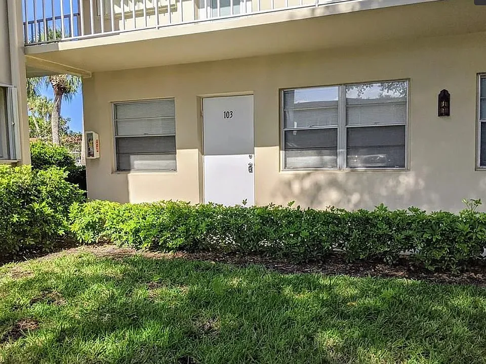28 Pine Arbor Ln #103