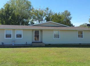 507 N East St, Caney, KS 67333