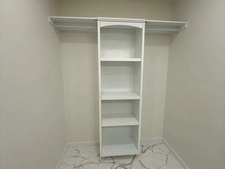 632 W Wisconsin Ave — Photo 15