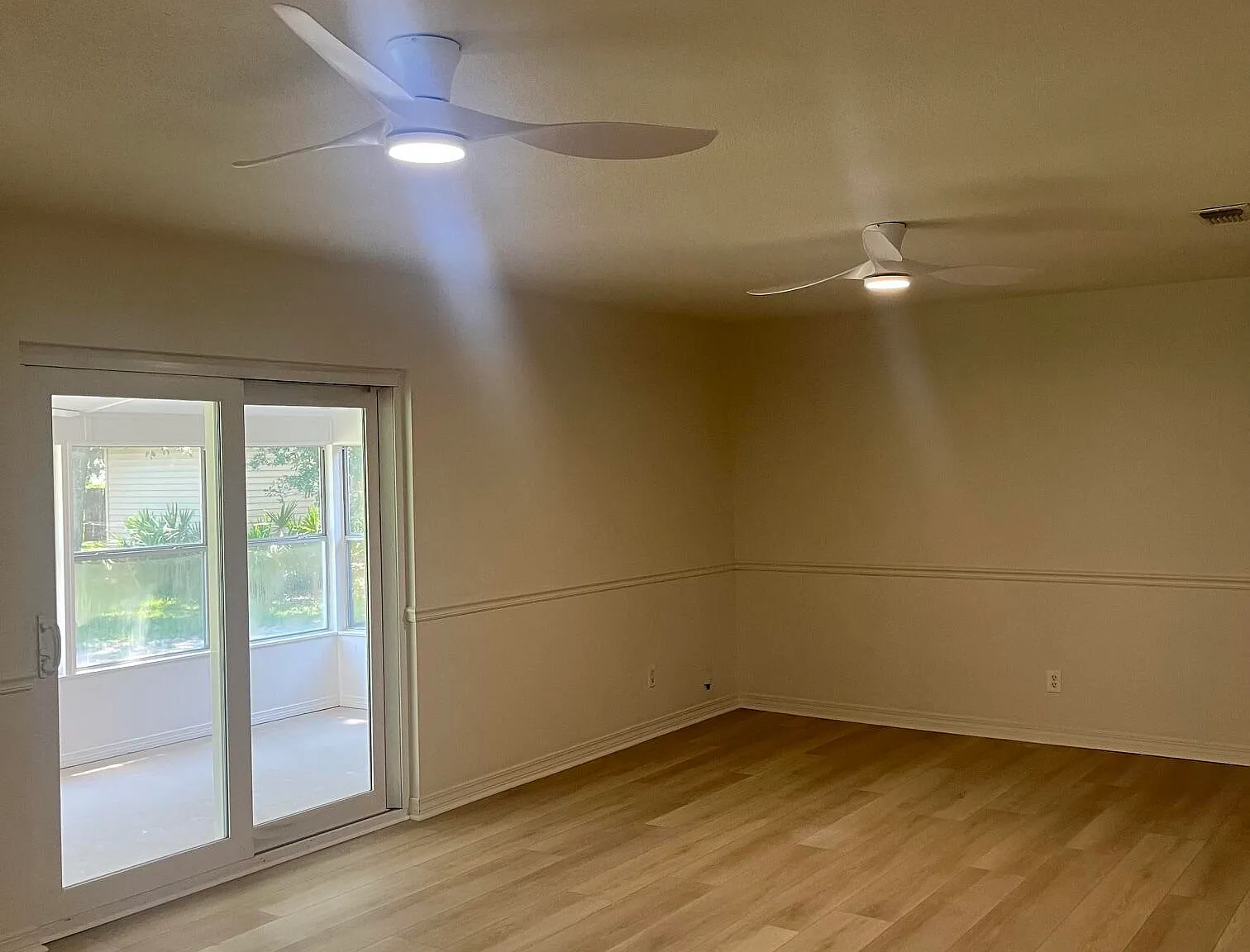 3 bed, 1412 sqft, $2,250 — Photo 2