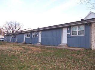 910 S Campbell Ave, Springfield, MO 65806
