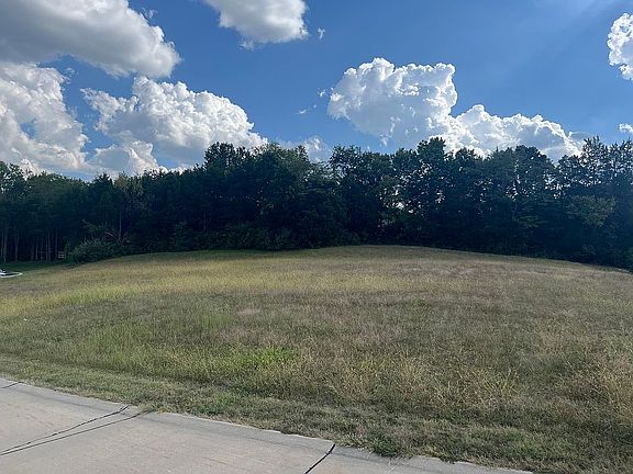 2nd image of 888 Cobblestone Dr