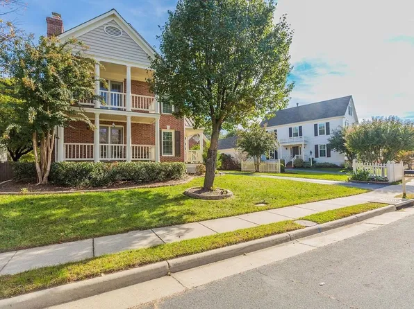 6601 Forsythia St, Springfield, VA 22150