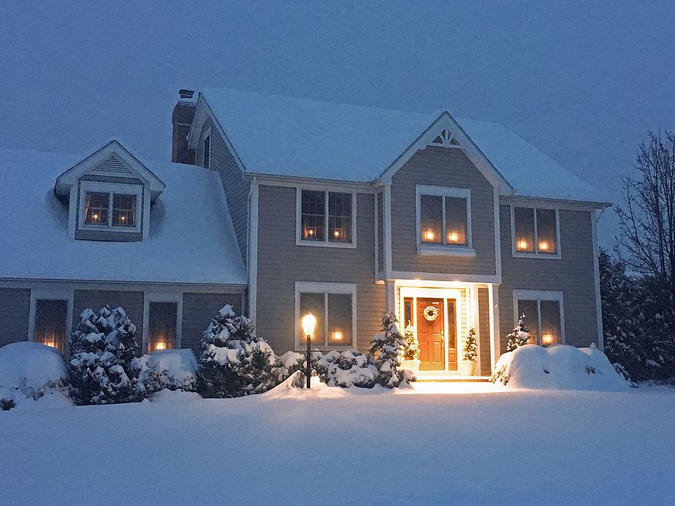 2nd image of 15 Breeze Way