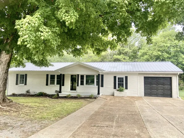 406 S Main St, Saint Joseph, TN 38481