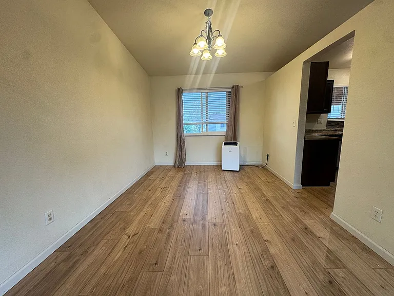 7126 Oxmoor Ln — Photo 5