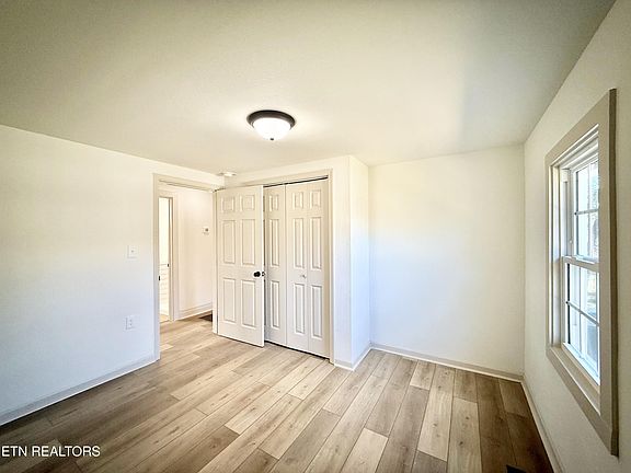5th image of 316 Hunnicut Ave