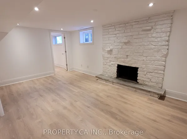 43 Edinburgh Dr, Toronto, ON M3H 1B5