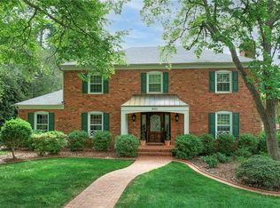 900 Rollingwood Dr, Greensboro, NC 27410