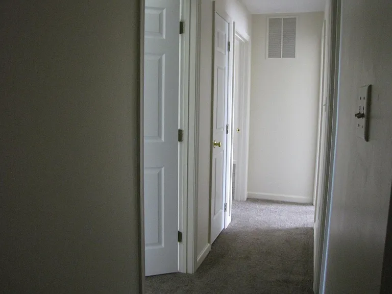 150 Westhall Dr — Photo 8