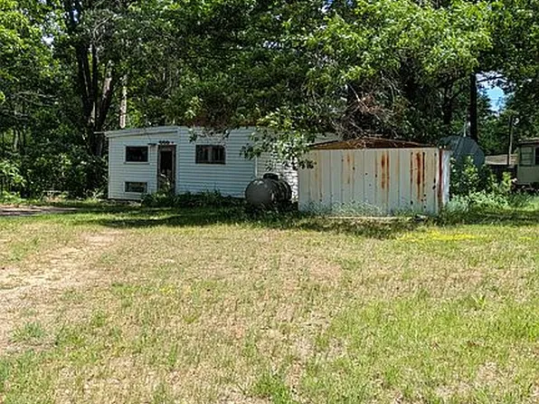 8861 Clarion Rd, Farwell, MI 48622