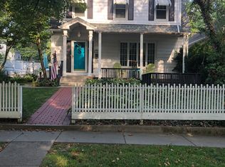 900 S Park Ave, Springfield, IL 62704