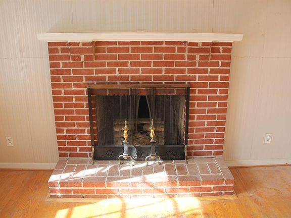 4th image of 123 Wayne Dr