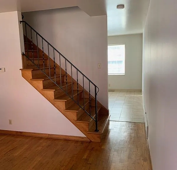 126 N Washington St — Photo 3