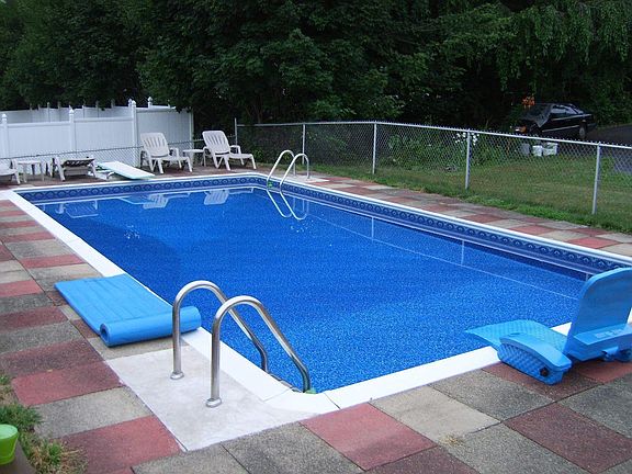 Inground pool, new liner