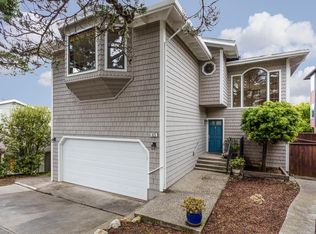 425 Almeria Ave, El Granada, CA 94018