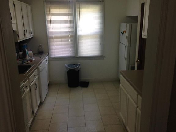 3rd image of 1007 Gardenia Ave #1