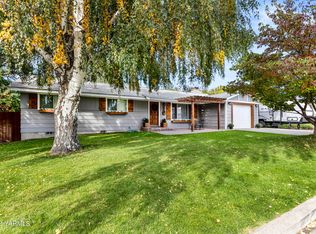 110 Linda St, Zillah, WA 98953