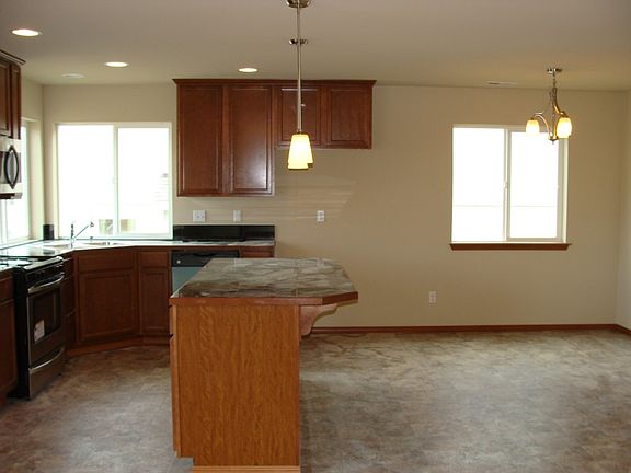 5th image of 1221 E 42nd St