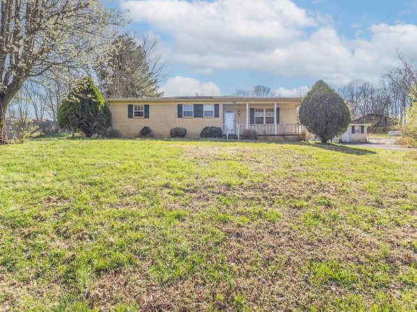 970 Howell Rd, Westmoreland, TN 37186
