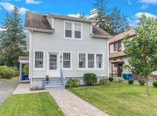 62 Saint James Ave, Holyoke, MA 01040
