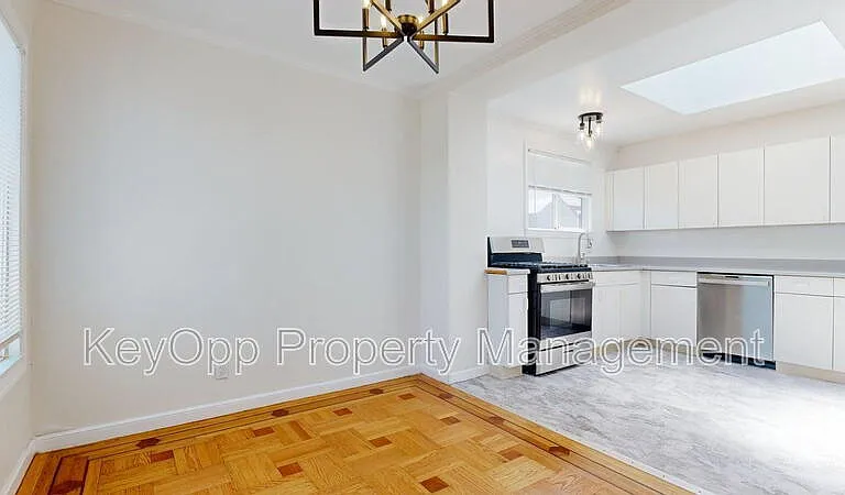 95 Getz St — Photo 3