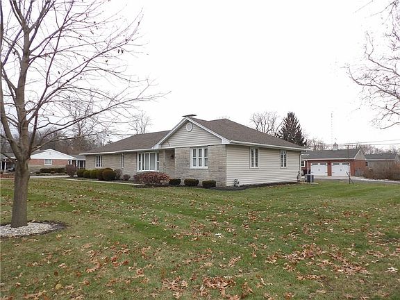 4th image of 302 E Park Dr