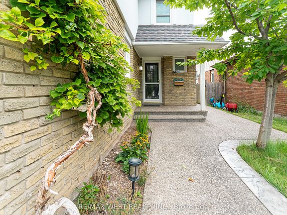 4th image of 3098 Driftwood Dr