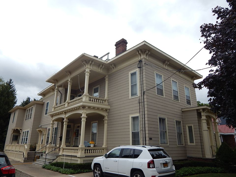 1st image of 141 W 5th St