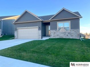 21159 Meredith Ave, Elkhorn, NE 68022