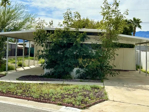 32795 Saint Andrews Dr, Thousand Palms, CA 92276