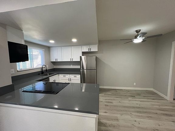 4th image of 4490 Collwood Blvd #35