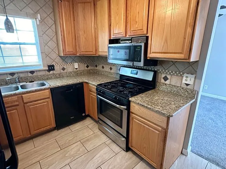 78 Cedarbrook Ln — Photo 6
