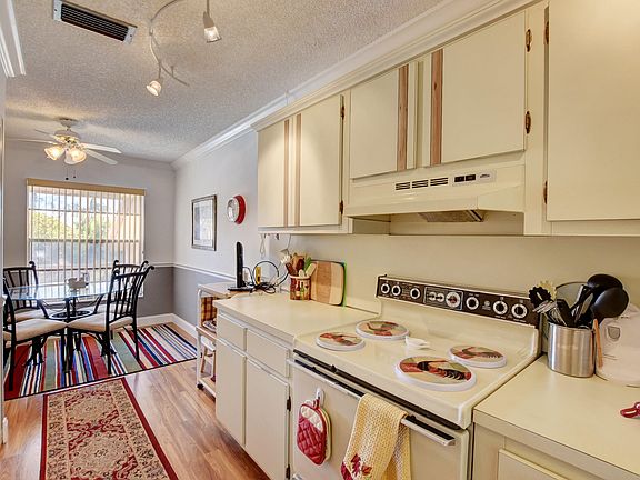 4th image of 5770 Princess Palm Ct APT E