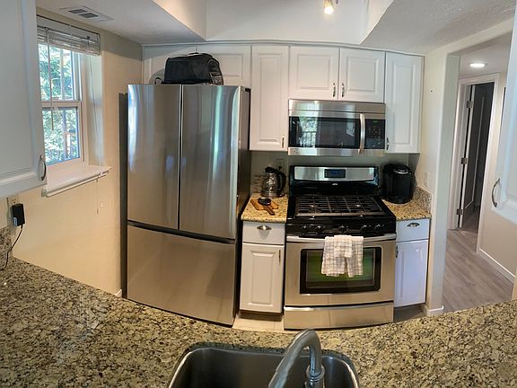 5th image of 754 Boulder Ct