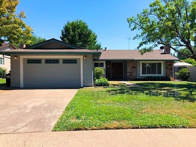 1st image of 8104 Highwood Way