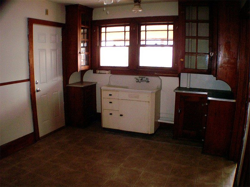 2nd image of 5 2nd St APT 2