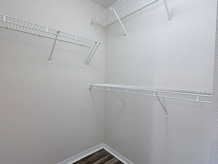 5455 Vineland Rd #3208 — Photo 11