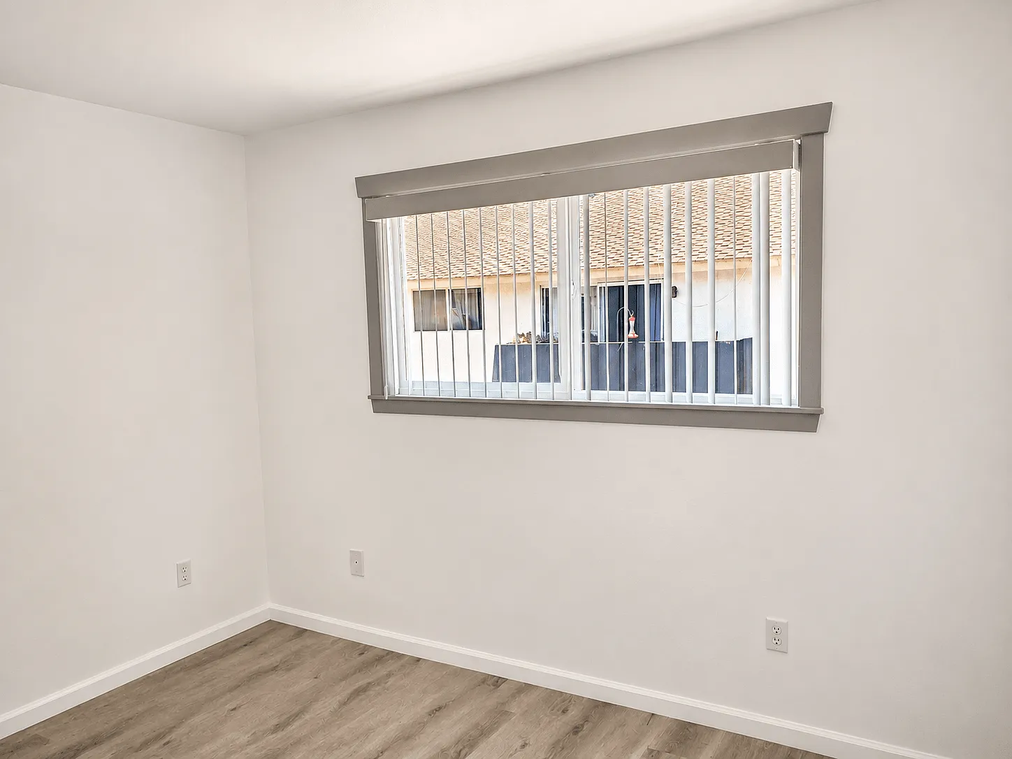 16942 Lilac Lane — Photo 3