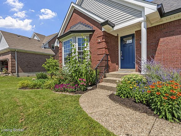 3rd image of 9506 Poplar Hill Dr