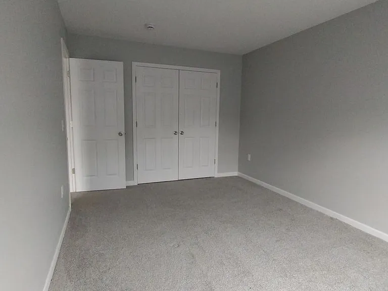 11 Robert Dr — Photo 6