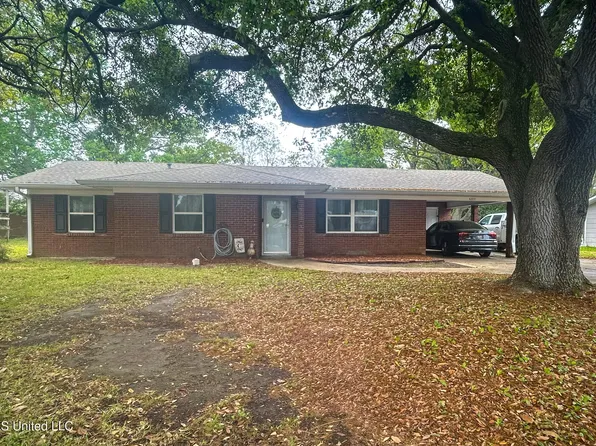 4203 Pimlico St, Pascagoula, MS 39581