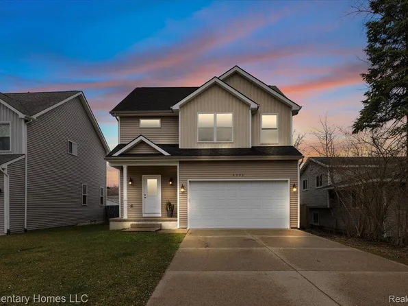 4003 Elmhurst Rd, Waterford, MI 48328