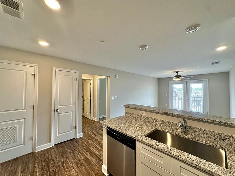 Westbrook Apartments — Photo 31