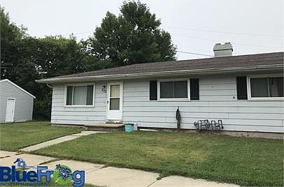 1st image of 223 Stanley St