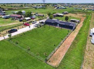 5909 Black Springs Ln, Joshua, TX 76058