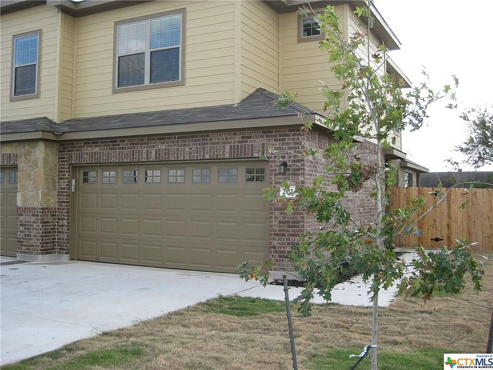 1st image of 202 Anne Louise Dr