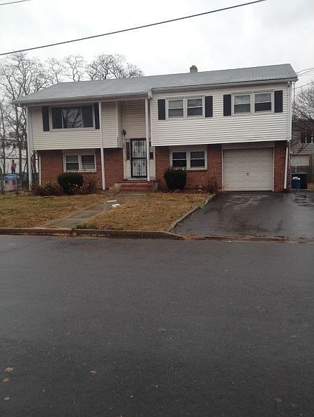 2nd image of 171 Victor St